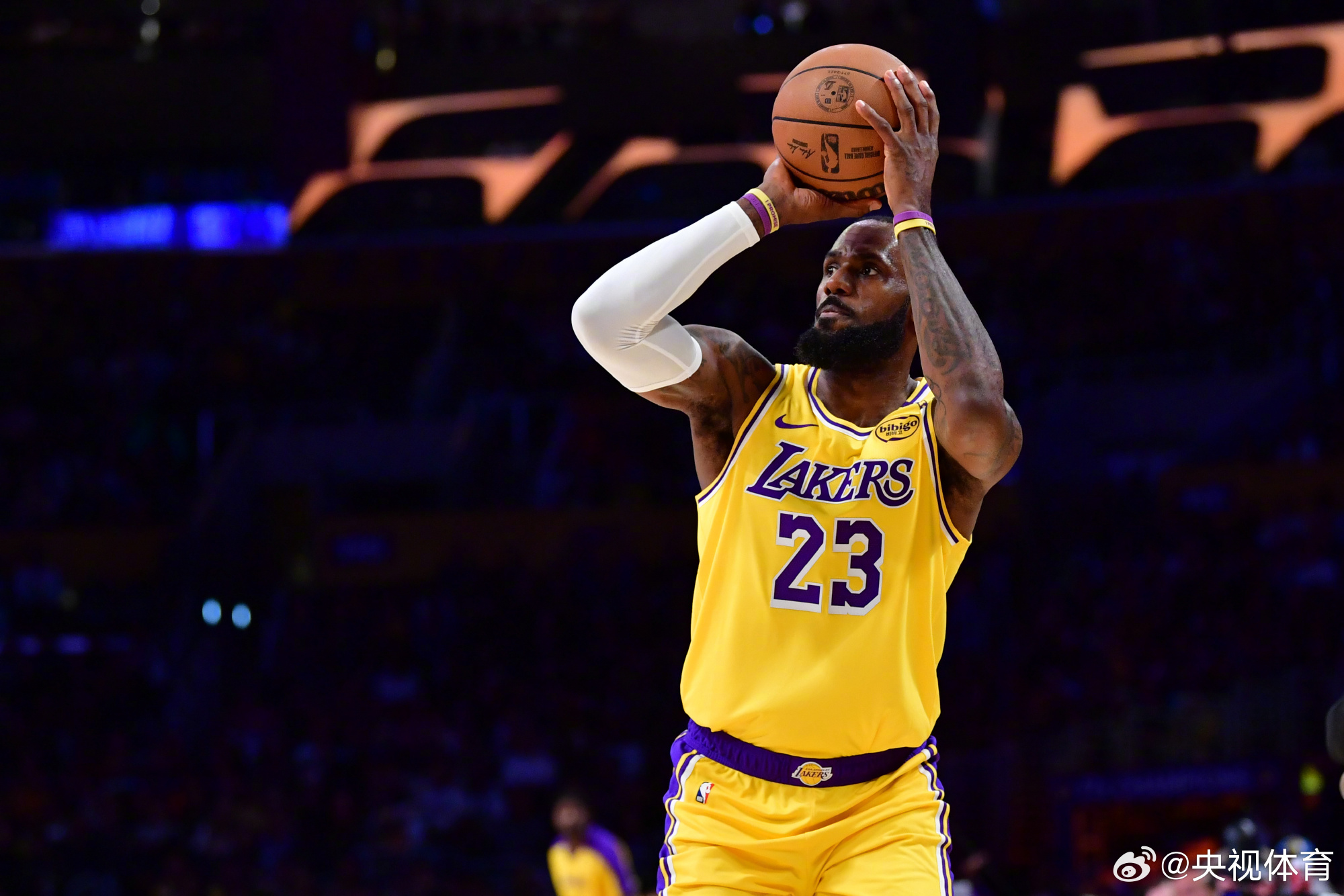 贝博体育- 詹姆斯新球队 