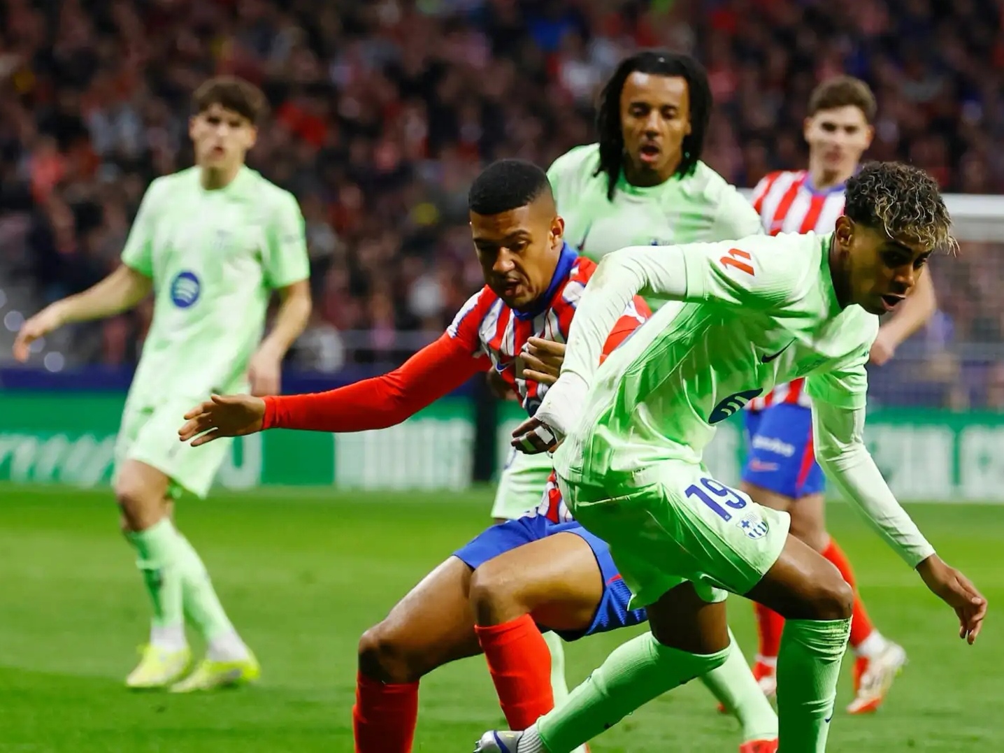 德罗巴爆冷击败西班牙队,赛况扑朔迷离引爆全场!的简单介绍 德罗巴爆冷击败西班牙队,赛况扑朔迷离引爆全场!的简单介绍